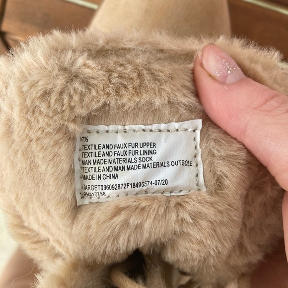 Light brown Fur-lined booties w/ chunky rubber heel Size: 7.5 - Picture 7 of 7